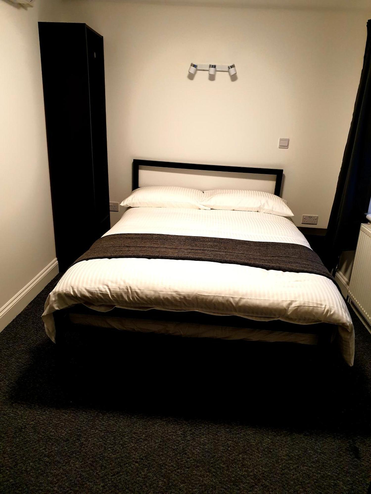 Double Room Private Bathroom