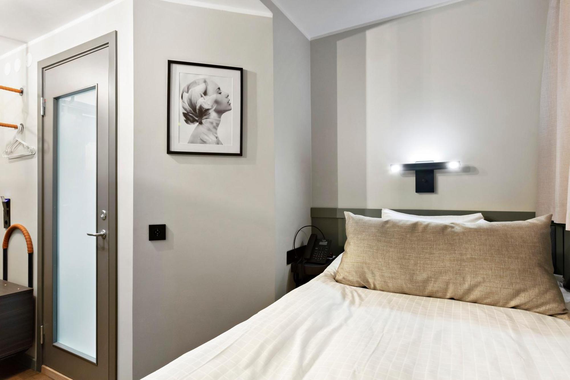 Standard Single Room - no window,1458750991:JPEG