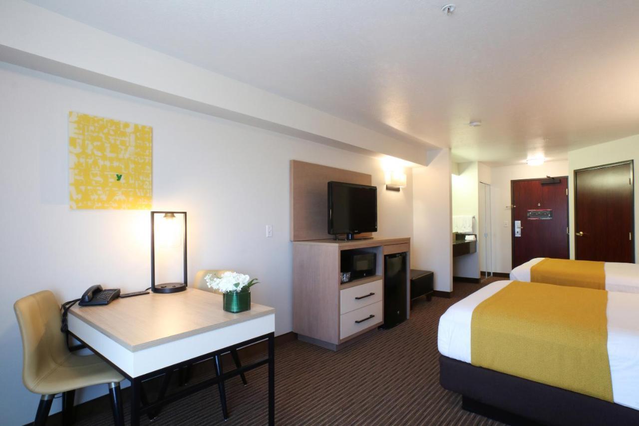 River Side 2 Queen Suite