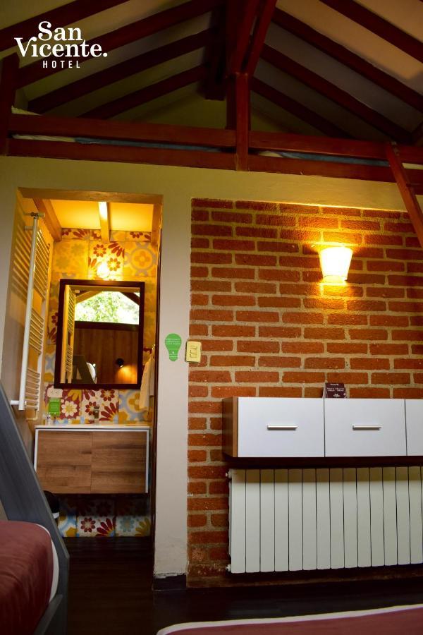 Bungalow (6 Adults)