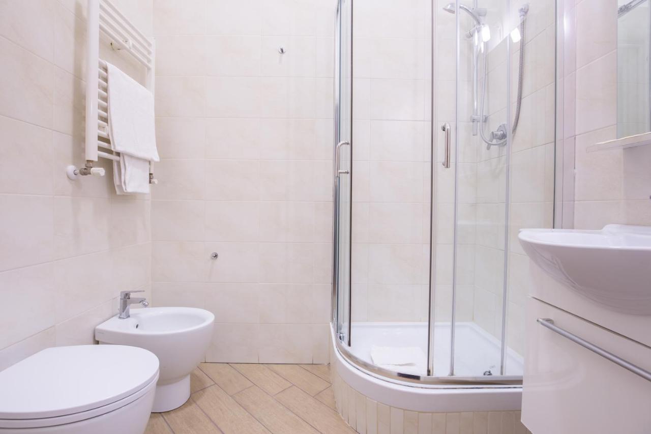 Driepersoonskamer met Eigen Badkamer