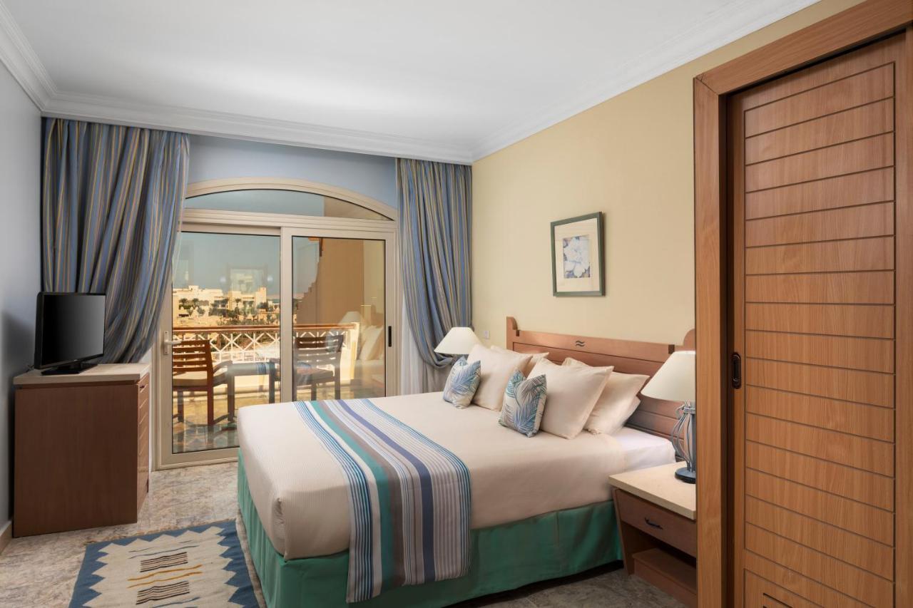 Superior Double or Twin Room with Pool View