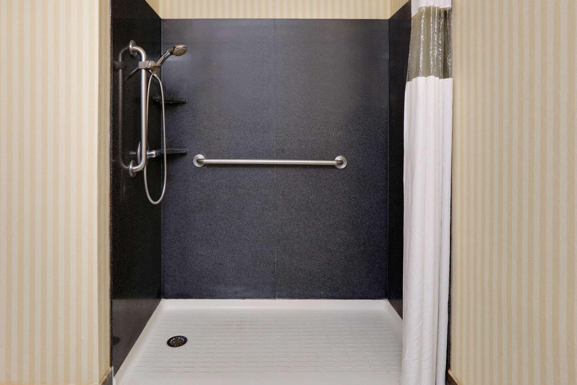 King Room - Disability Access/Non-Smoking