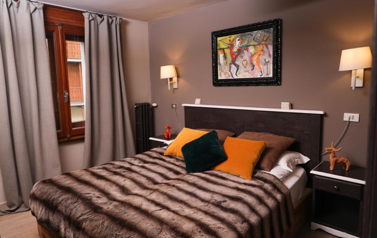 Double or Twin Room Mountain View