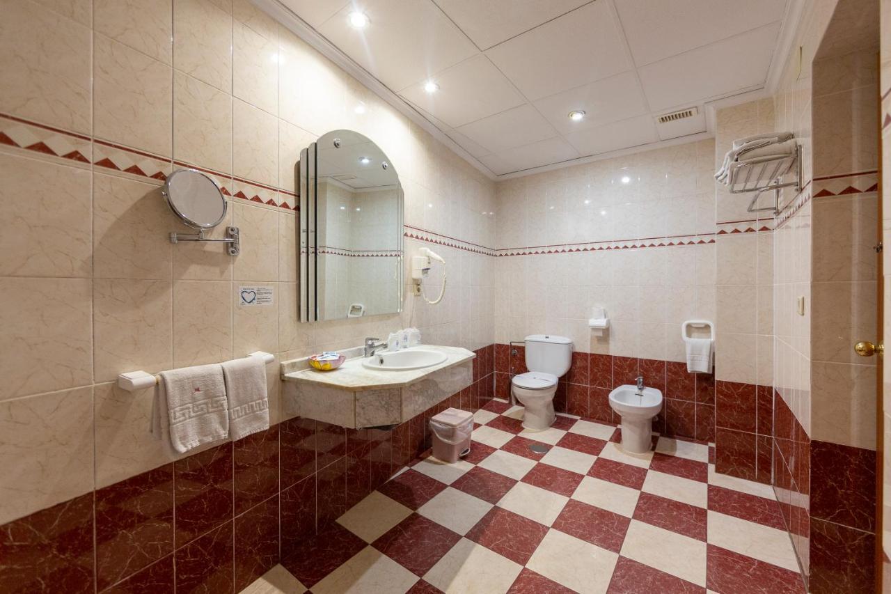 Triple Room,1583068069:JPEG