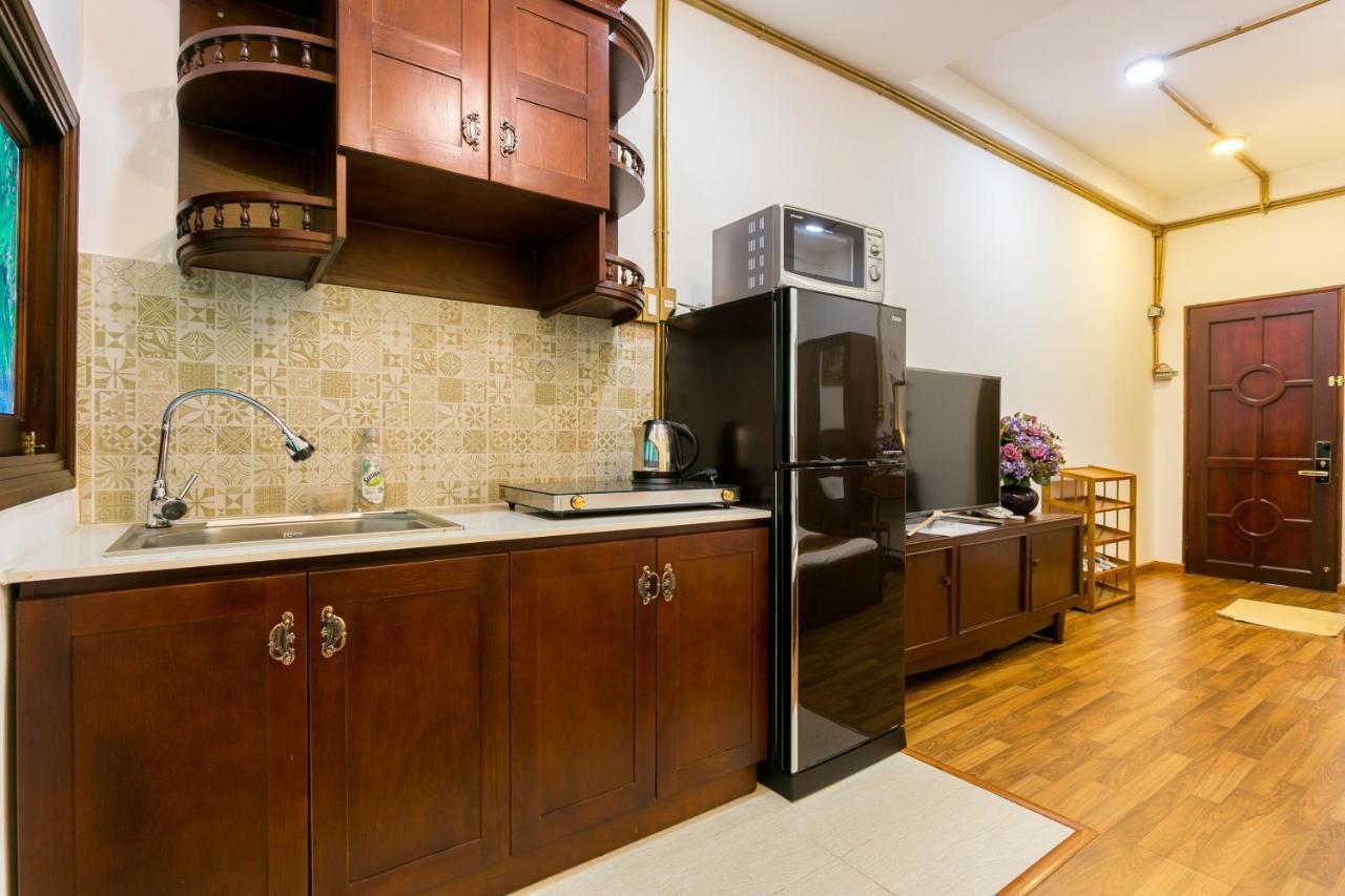 Apartment with Shower