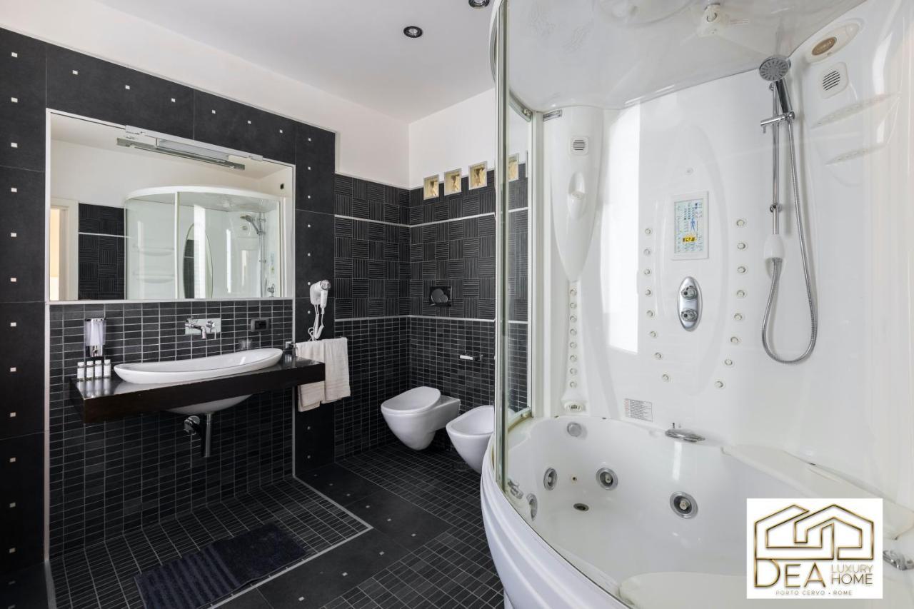 Deluxe Suite Spa Bath