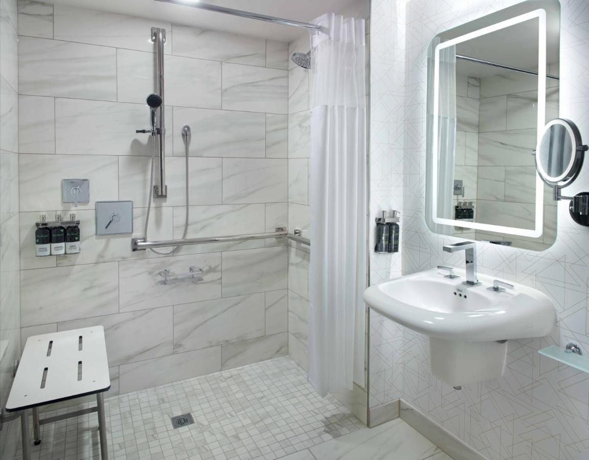 Habitación Deluxe con cama extragrande y ducha a ras de suelo - Adaptada para personas con movilidad reducida