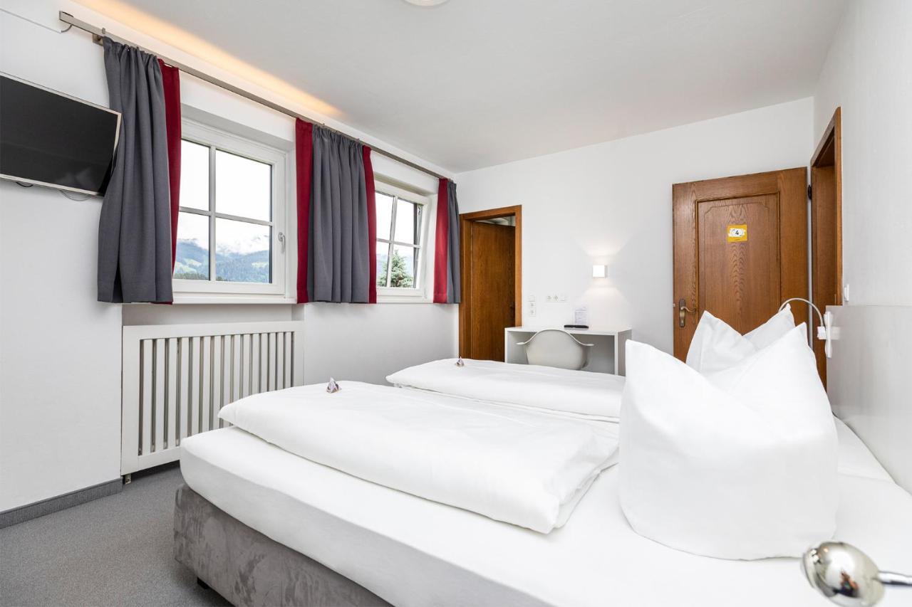 Double Room,1589345667:JPEG