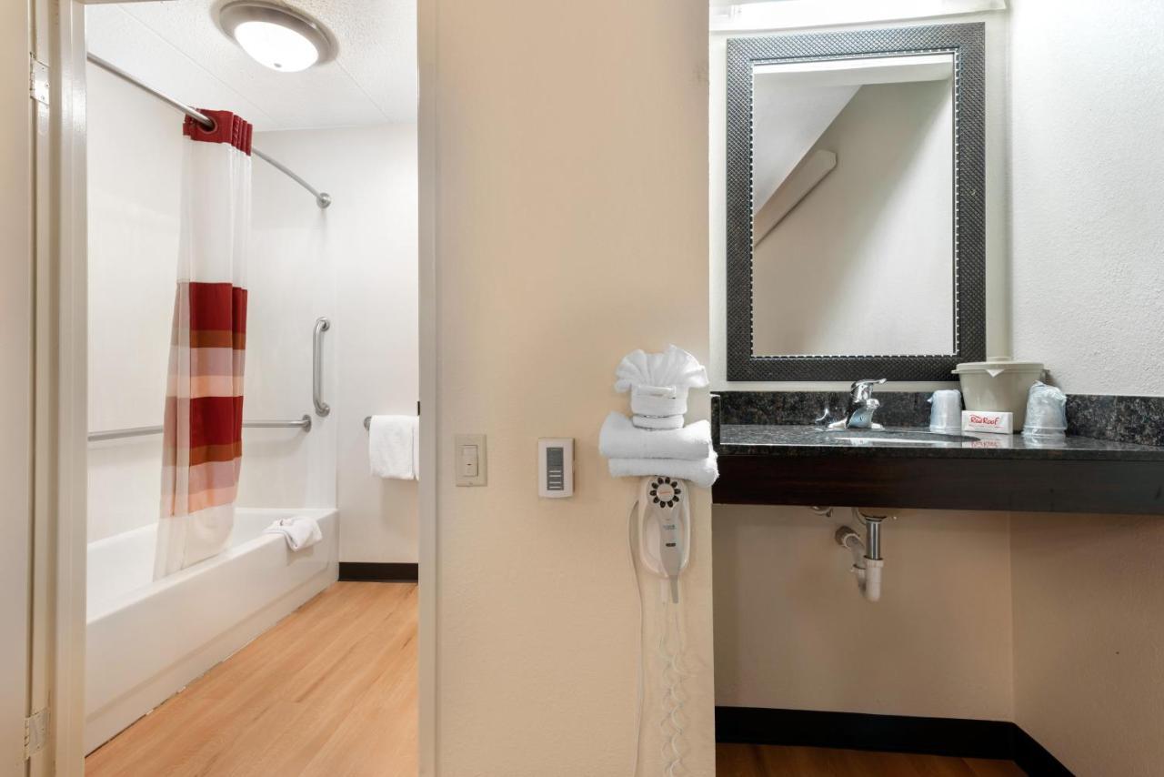 Superior King Room Disability Access Non-Smoking