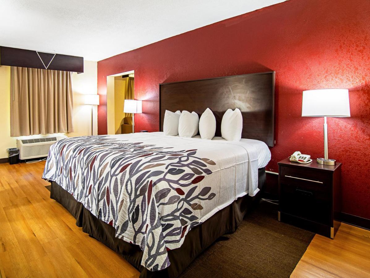 Suite King with Spa Bath Non-Smoking