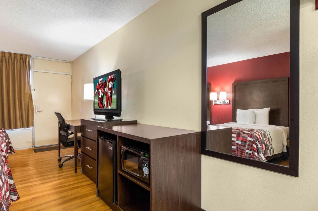 Deluxe Double Room with Two Double Beds – Non Smoking