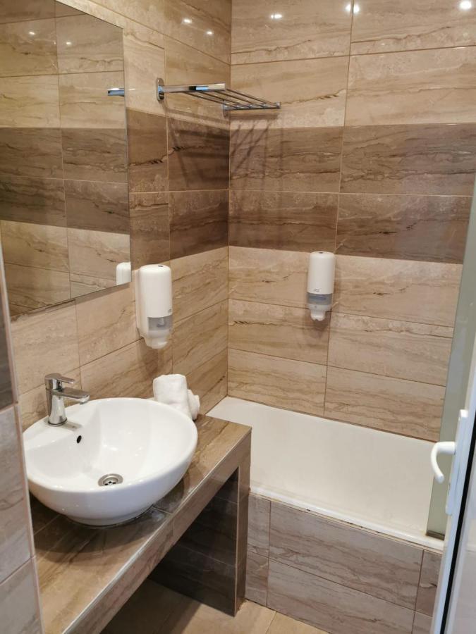 Budget Twin Room,1025313361:JPEG