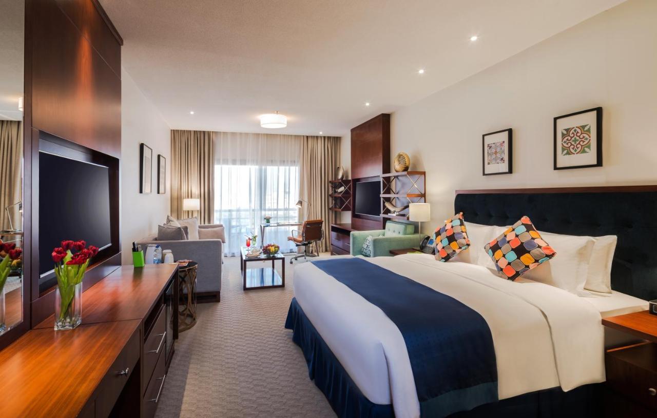 Spacious Room with Balcony & Jacuzzi