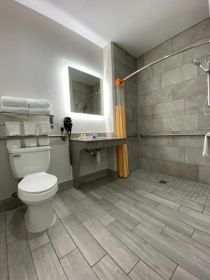 Queen Room with Two Queen Beds and Mobility/Hearing Access - Non-Smoking