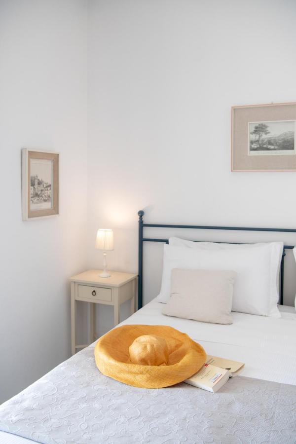 Chambre Double Standard - Vue Partielle sur Mer