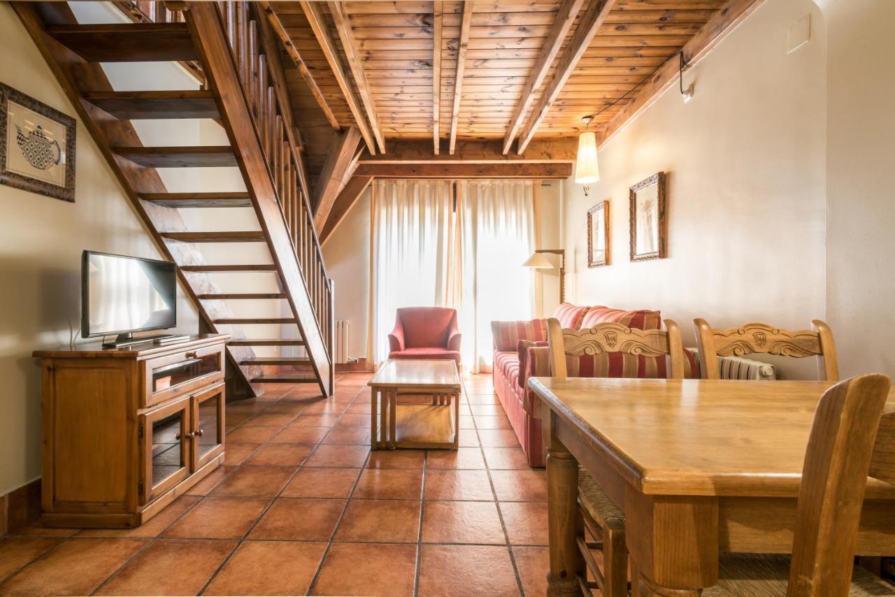 Duplex Apartment access to swimming pool