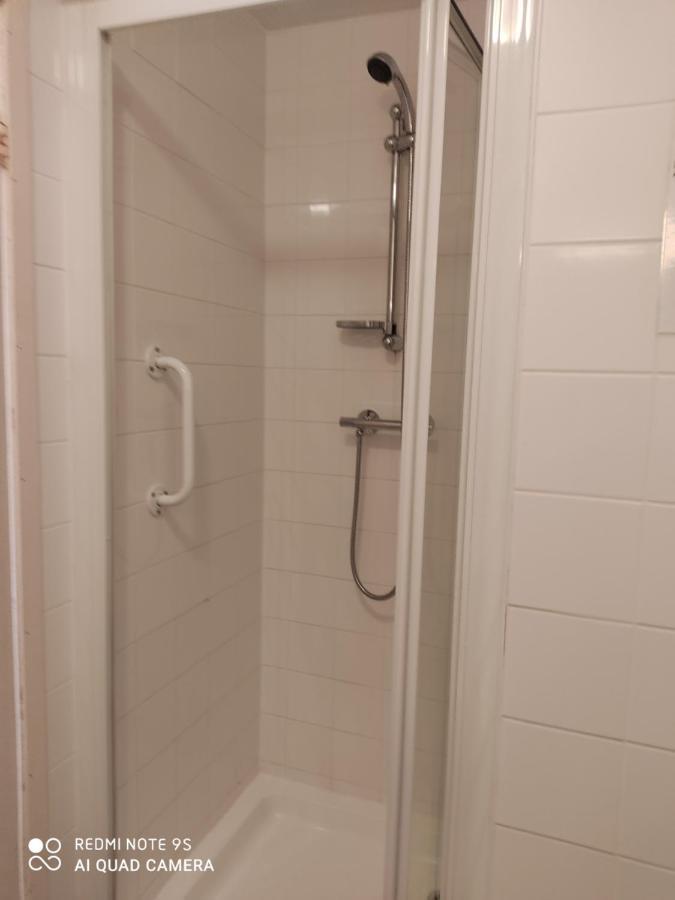 Triple Room with Shower