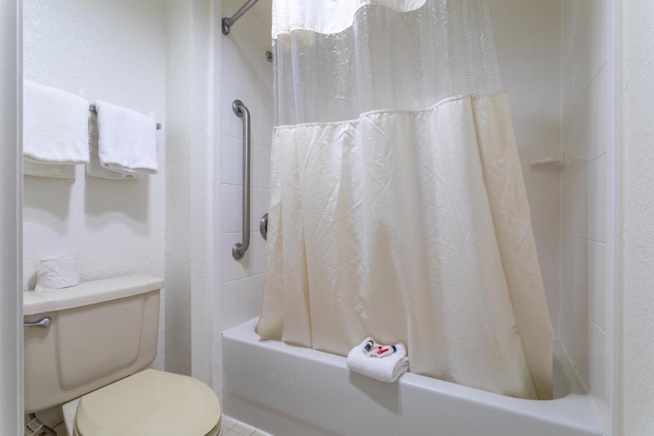 King Room with City View - Non-Smoking