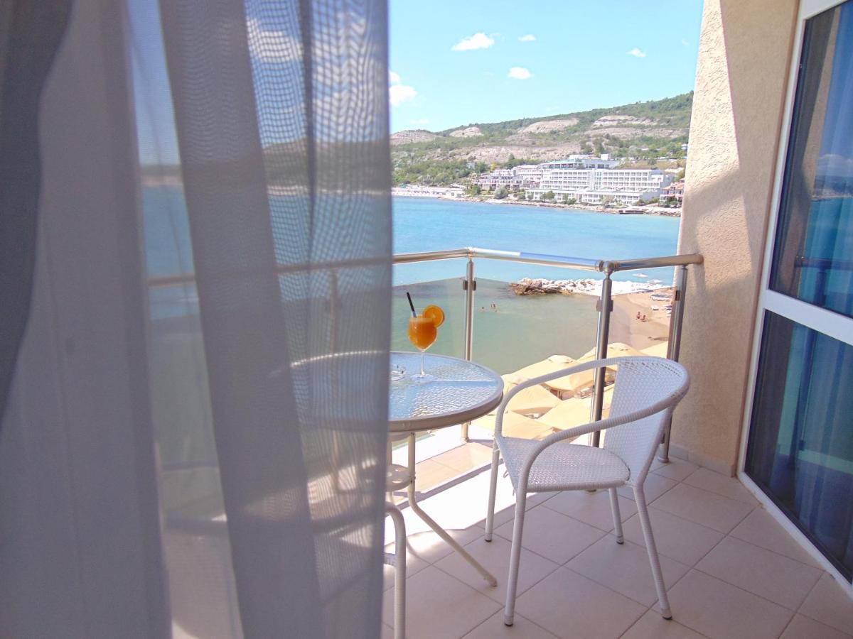 One-Bedroom Apartment  with Balcony and Sea View (4 Adults) - Main Building - Free Beach Access