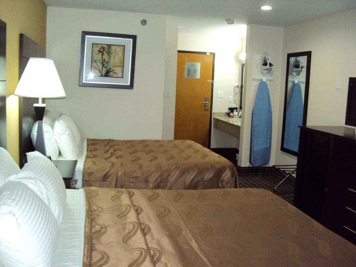 Double Room with Two Double Beds - Accessible/Non-Smoking