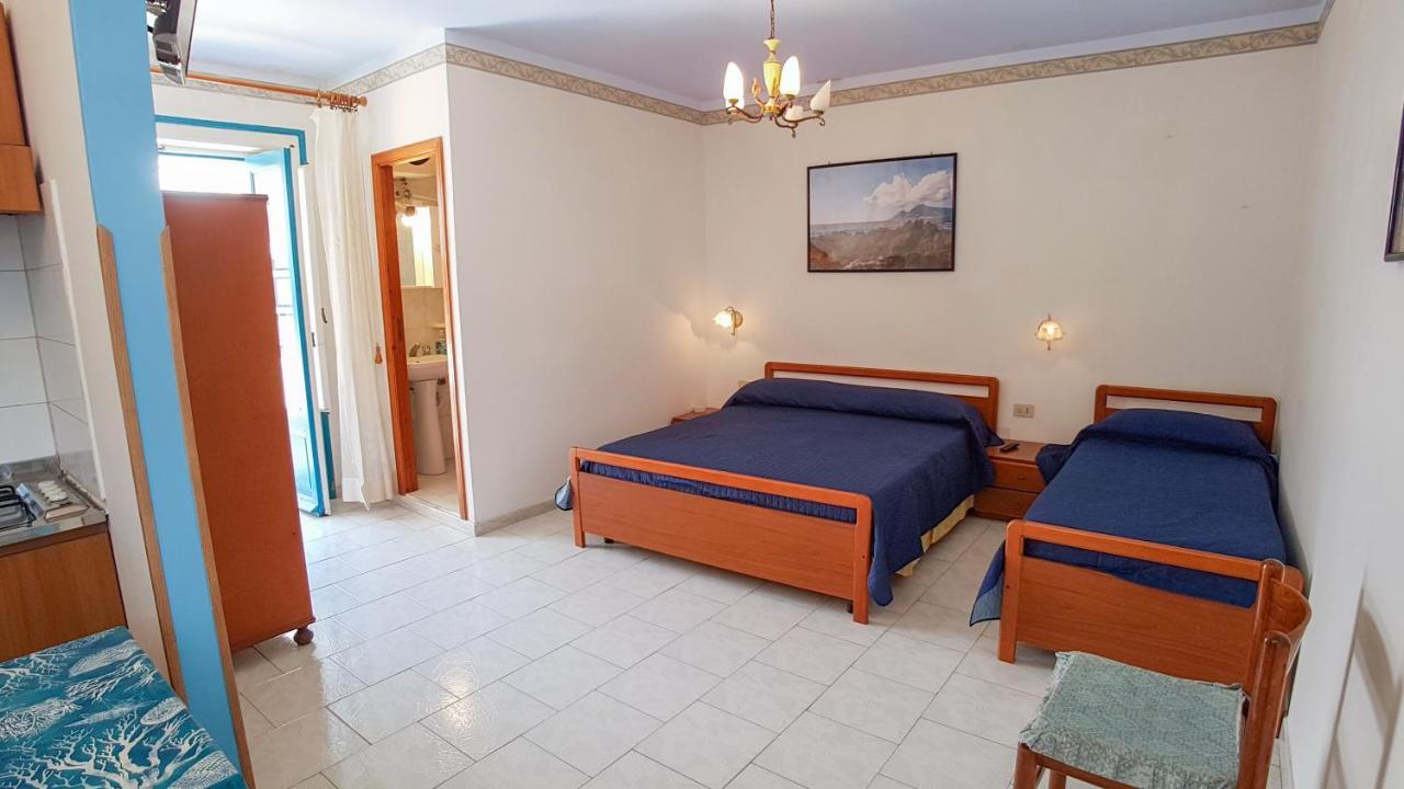 Chambre Triple avec Terrasse