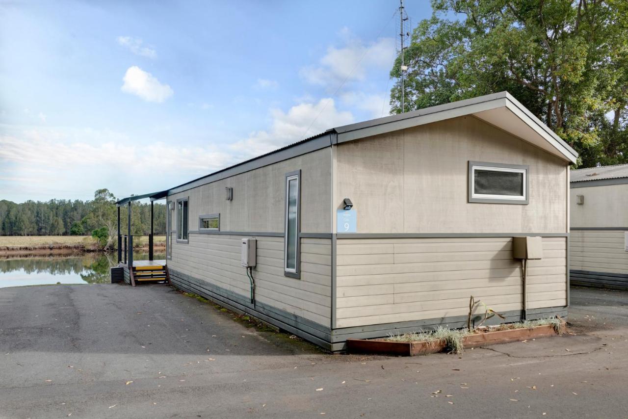 Deluxe 2 Bedroom Riverfront Cabin
