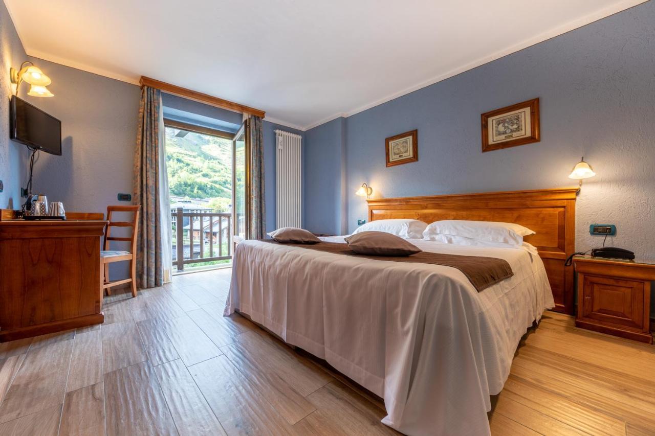 Double or Twin Room with Balcony