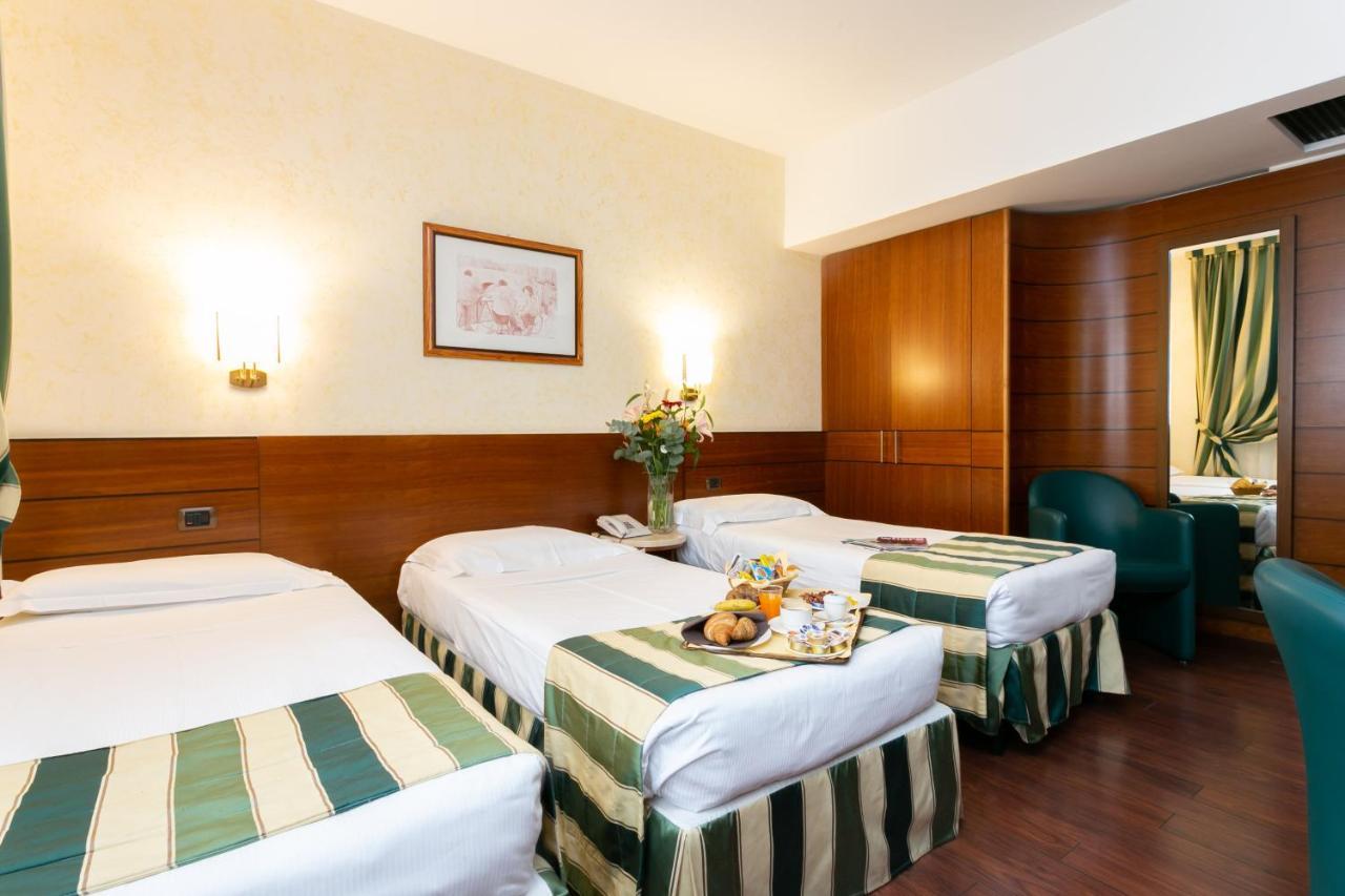 Triple Room,1274514223:JPEG