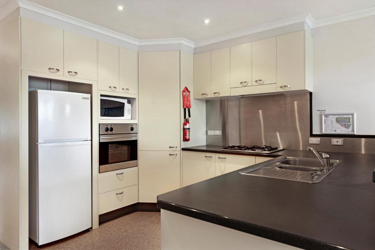 Deluxe 2 Bedroom Riverview Apartment