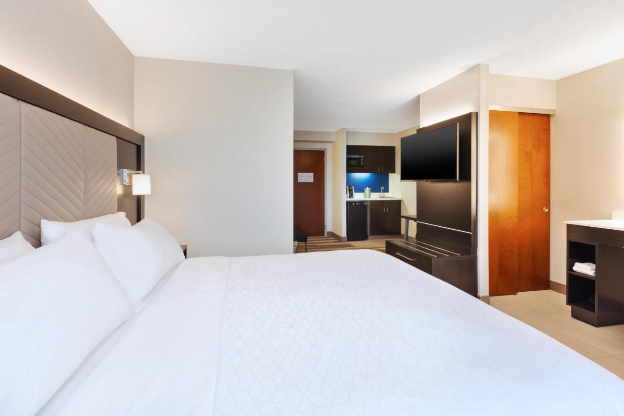 King Suite with Sofa Bed