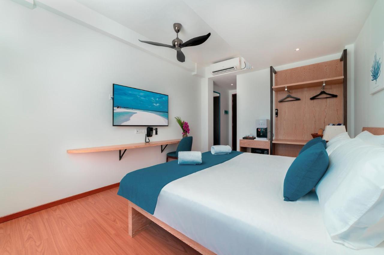 Deluxe Double Room with Balcony & Sea View