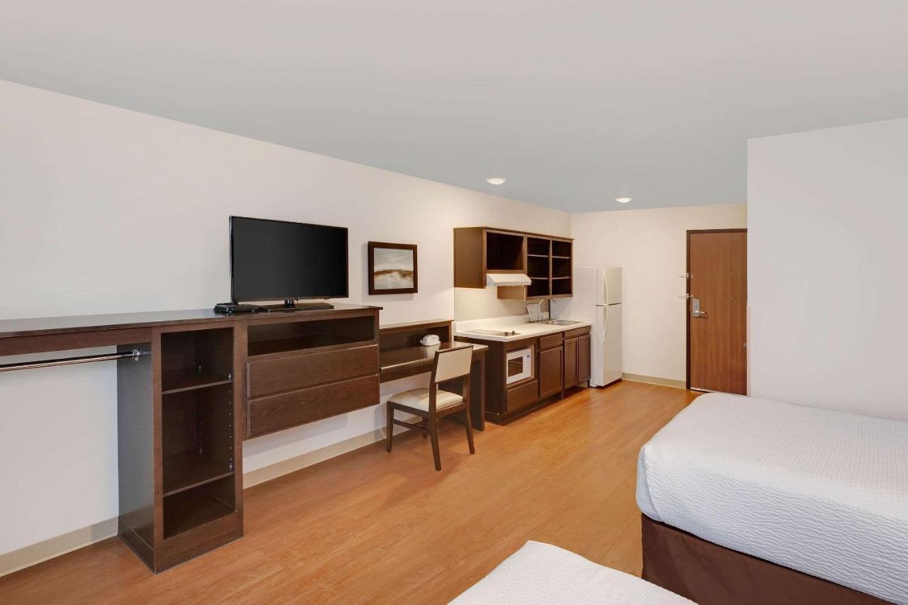 Standard Queen Room with Two Queen Beds - Non-Smoking