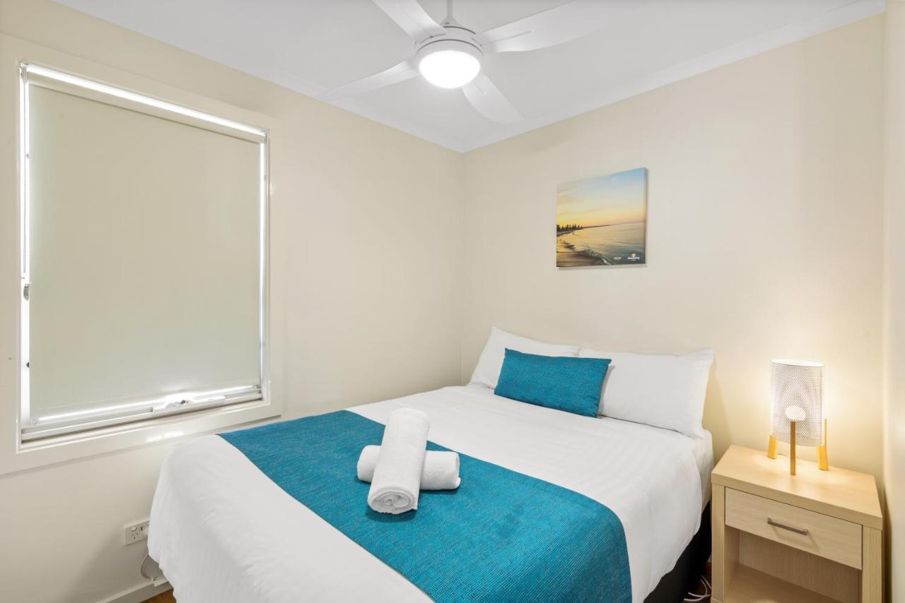 Deluxe 2 Bedroom Cabin - Sleeps 4