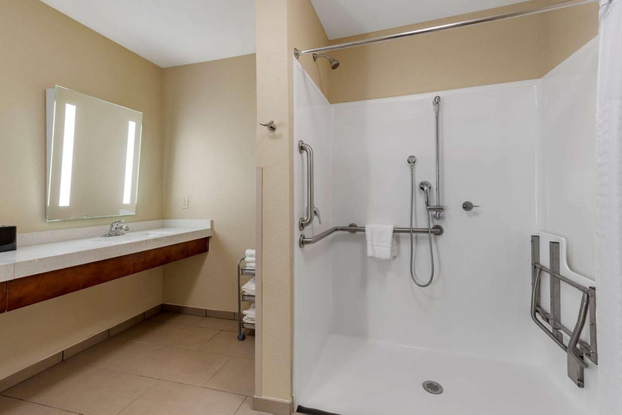 Suite with Two Queen Beds - Accessible/Non-Smoking