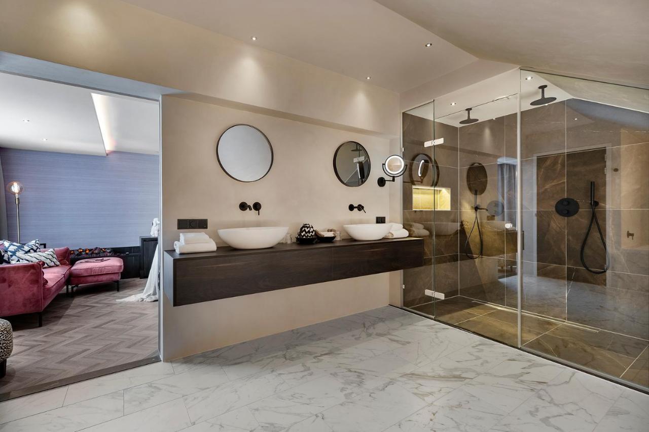 Suite with Spa Bath