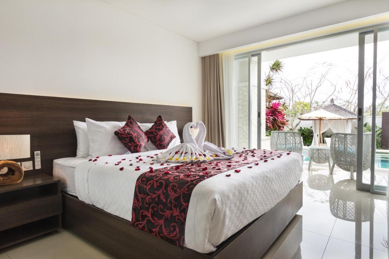 Deluxe Room With Pool Access,1031821444:JPEG