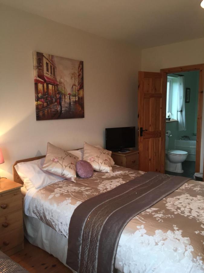 Triple Room with Bathroom
