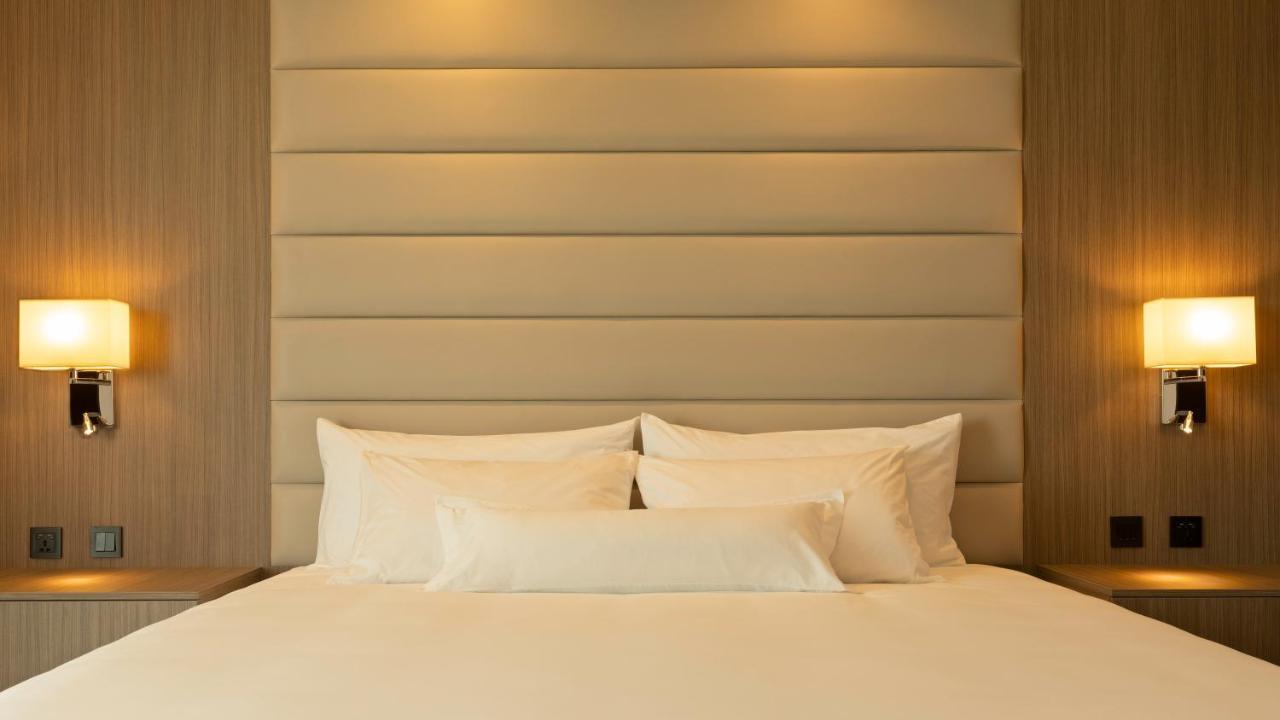 Quarto Premier com Cama King-size e Vista da Floresta Tropical