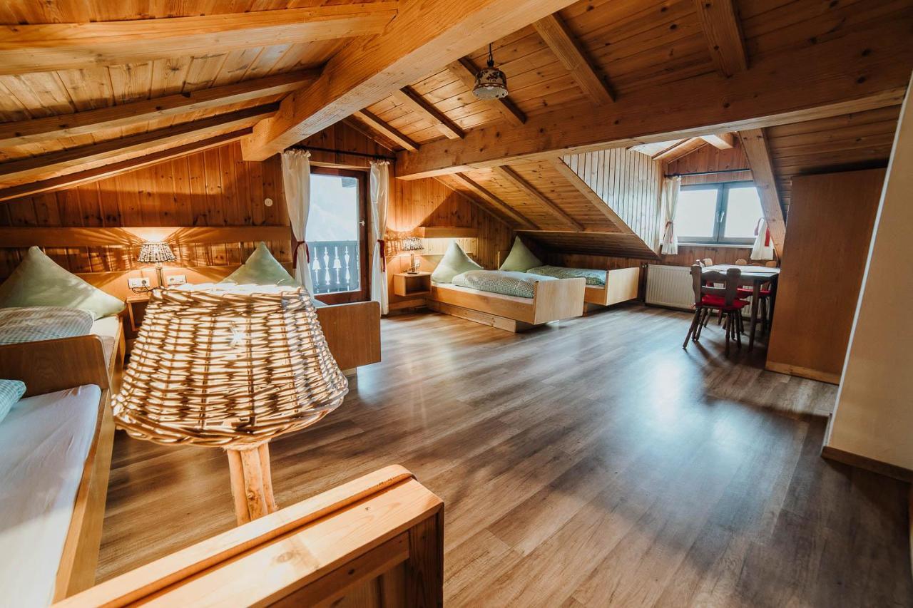 Familienzimmer mit Balkon