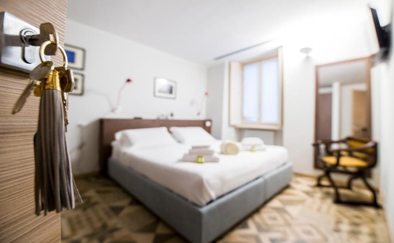 Deluxe Double or Twin Room,1032442931:JPEG