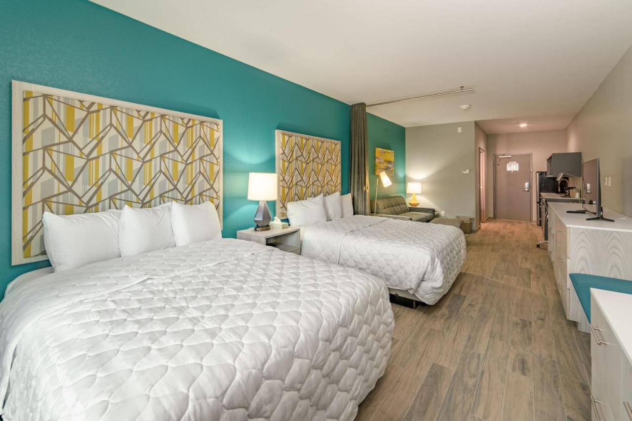 Queen Suite