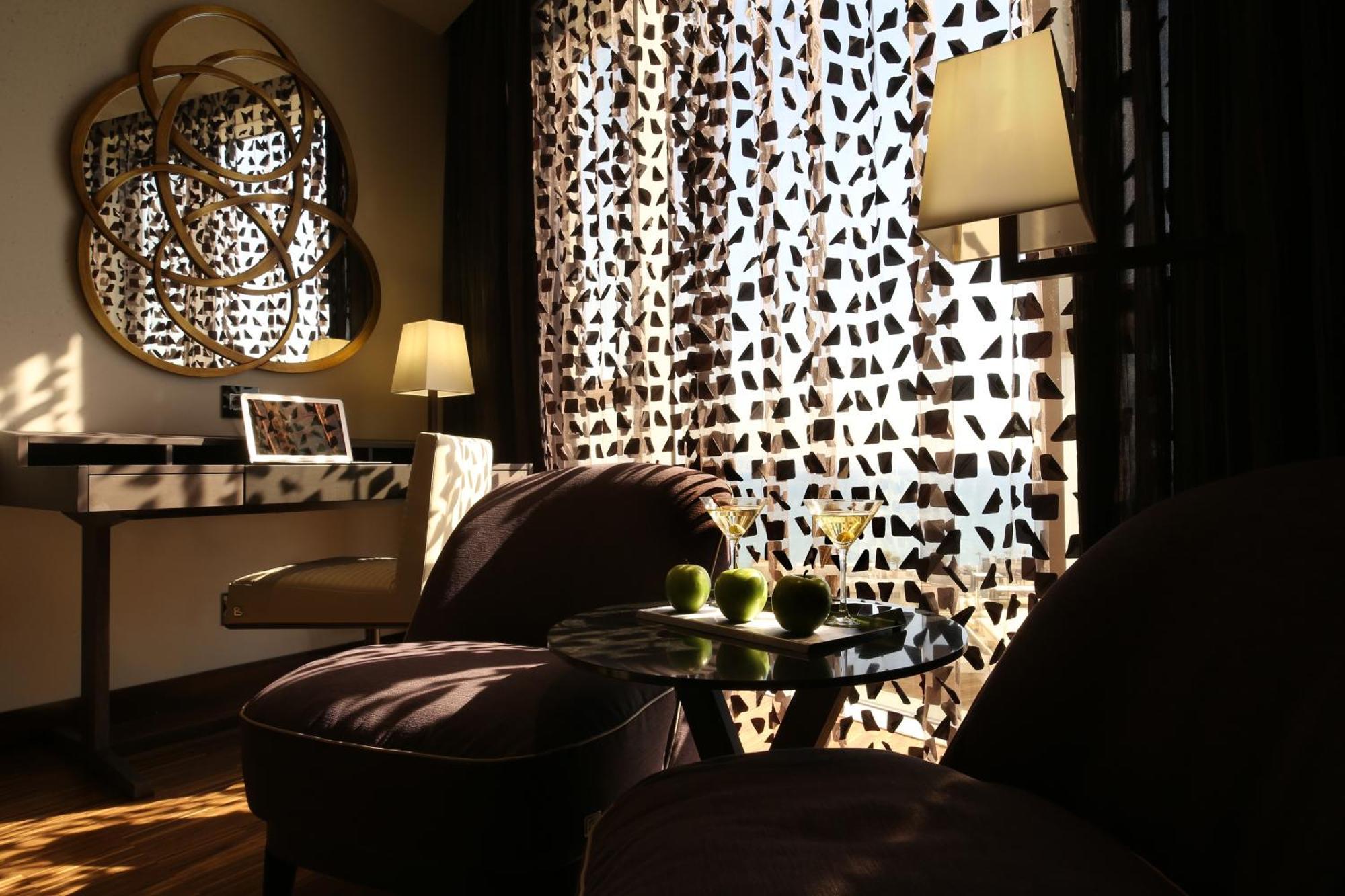 Deluxe Elegant Sea View Room