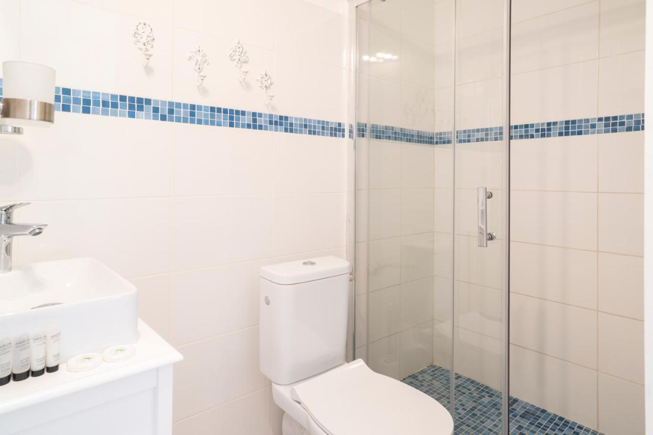 Superior Double Room Private Bathroom