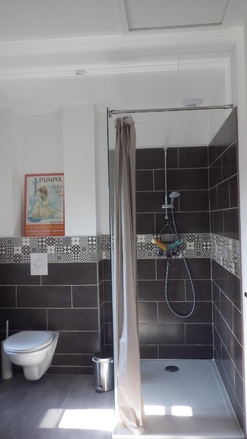 Chambre Triple avec Salle de Bains Privative
