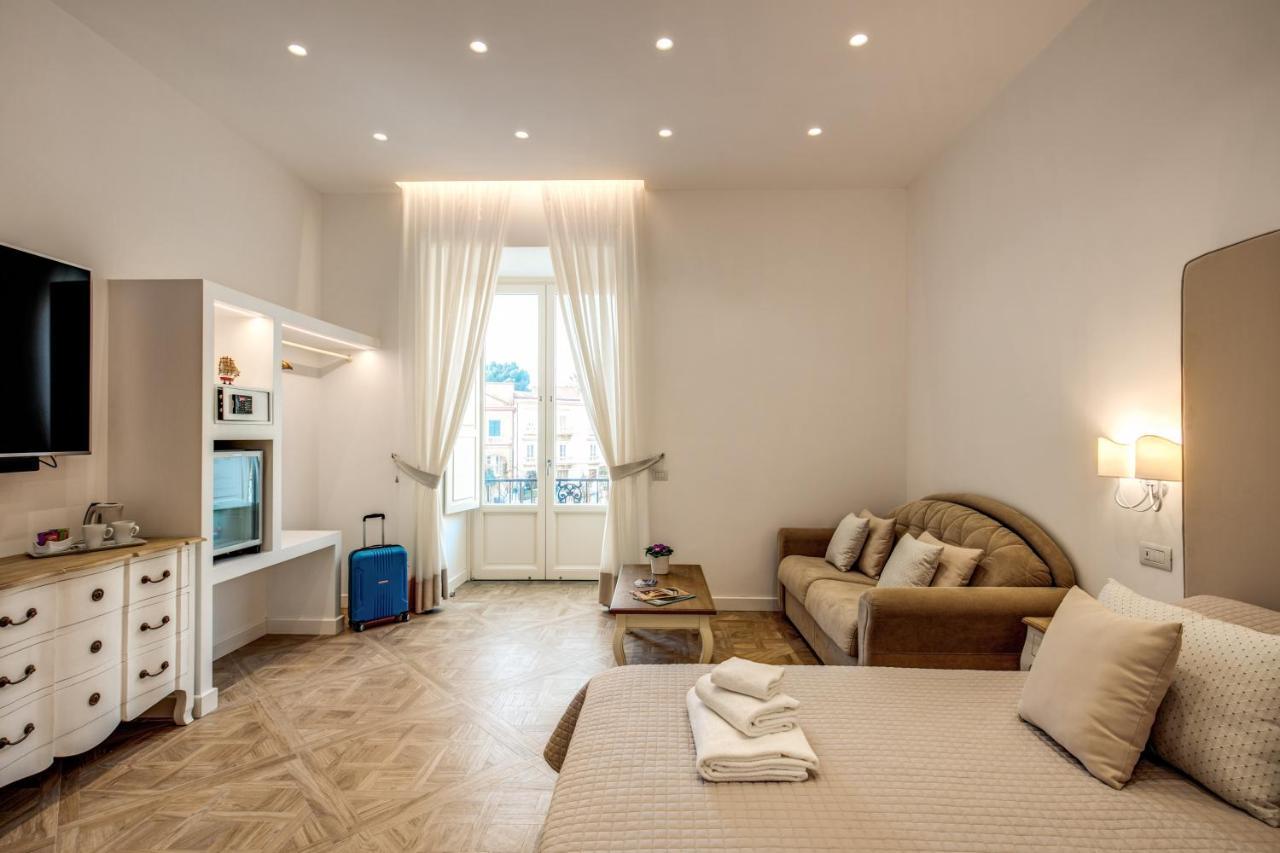 Double Room with Private Bathroom and Balcony