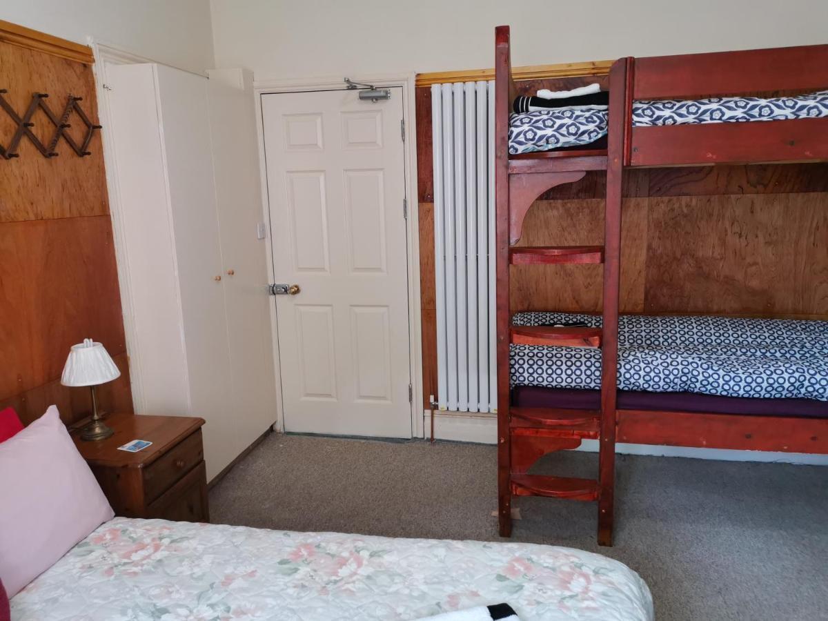 Quadruple Room with Private External Bathroom