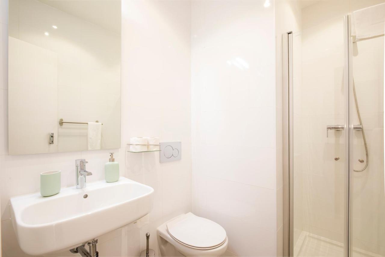 Double Room with Shared Bathroom,1033598015:JPEG