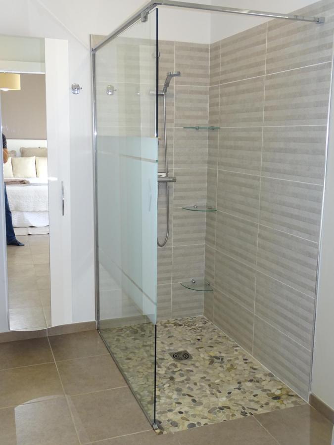 Suite - Vue sur Piscine