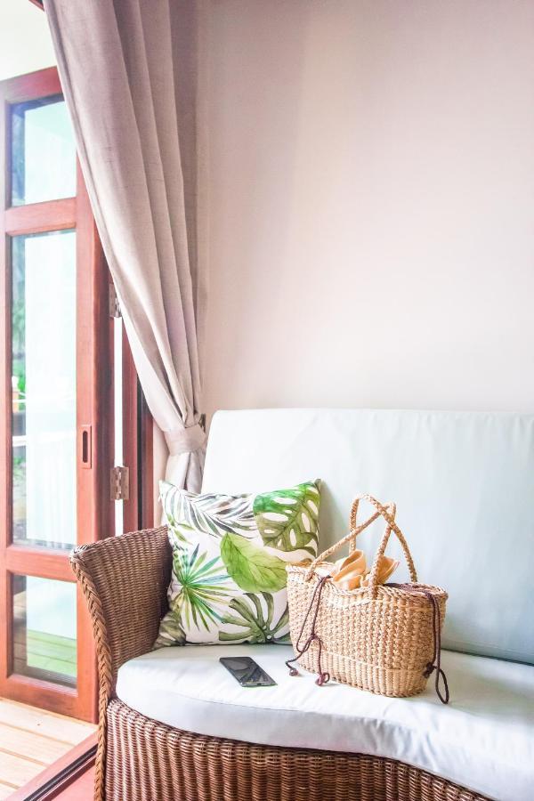 Chambre Lit Queen-Size avec Balcon